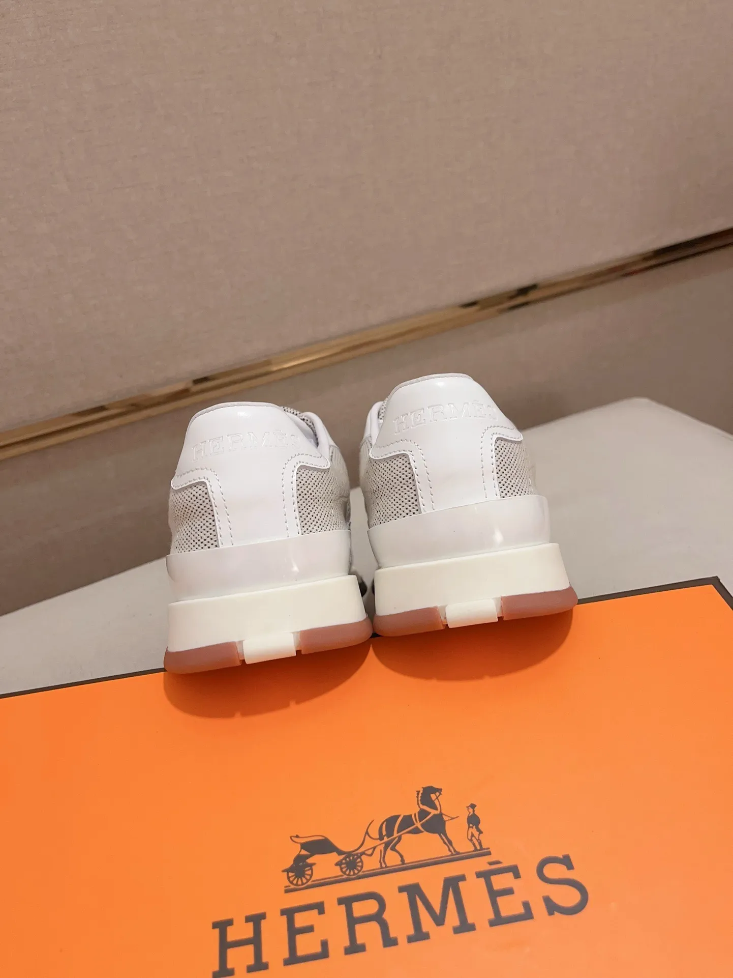 Ex-factory price: 500💰《HERMES》【Classic original single version】Hermès; top 🔝purchasing agent🔍🔍men's latest 🇺🇸sold simultaneously, original imported from Italy ▲▲first-layer cowhide ▲▲ (high-end, nobility and class) ) Exquisite workmanship (Italian 🇮🇹 imported water-dyed 🐂 cowhide lining) sole: original sole provided by the original factory, ⚠️exclusive double-layer activity·TPR·rubber·combined molded outsole; super comfortable·wear-resistant·non-slip·environmental protection The real thing is more beautiful when photographed in kind (high quality, following orders), you can come in and out at will * Number of yards: 38·39·40·41·42·43·44# (can be customized 45.)